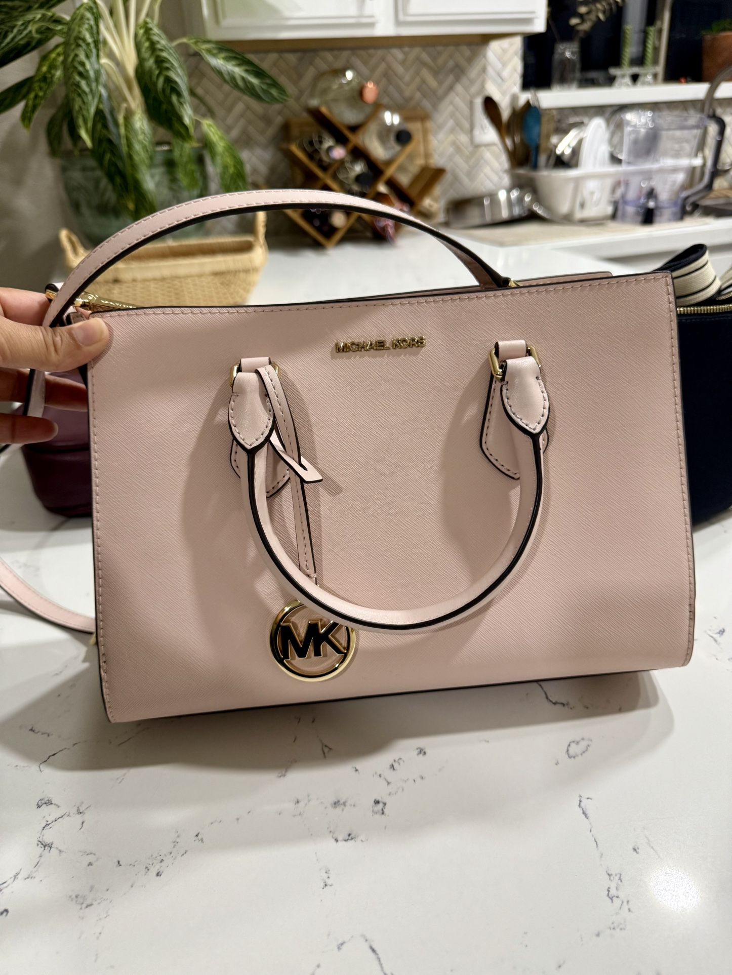 Michael Kors Sheila Medium Saffiano Leather Satchel Pink NWOT