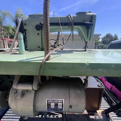 Industrial sewing machine