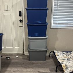 5 Storage Containers 