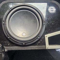 JL W3 SUBWOOFER WITH BOX AND AMP 