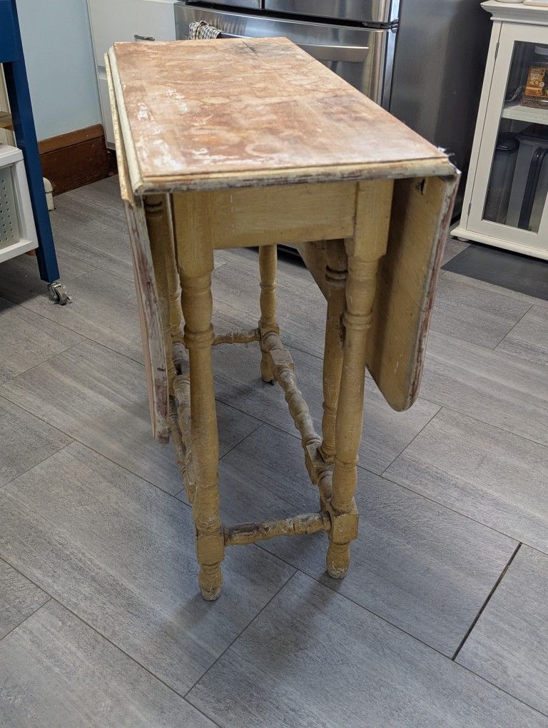 Drop Leaf Table - FREE