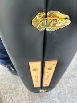 Earthlite massage table