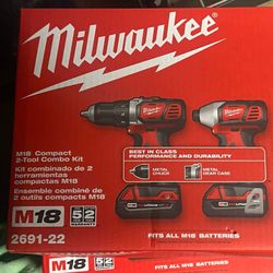 Milwaukee Drill set
