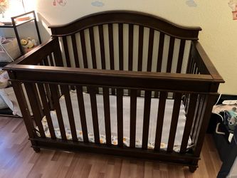 Europa Baby Full Size Crib