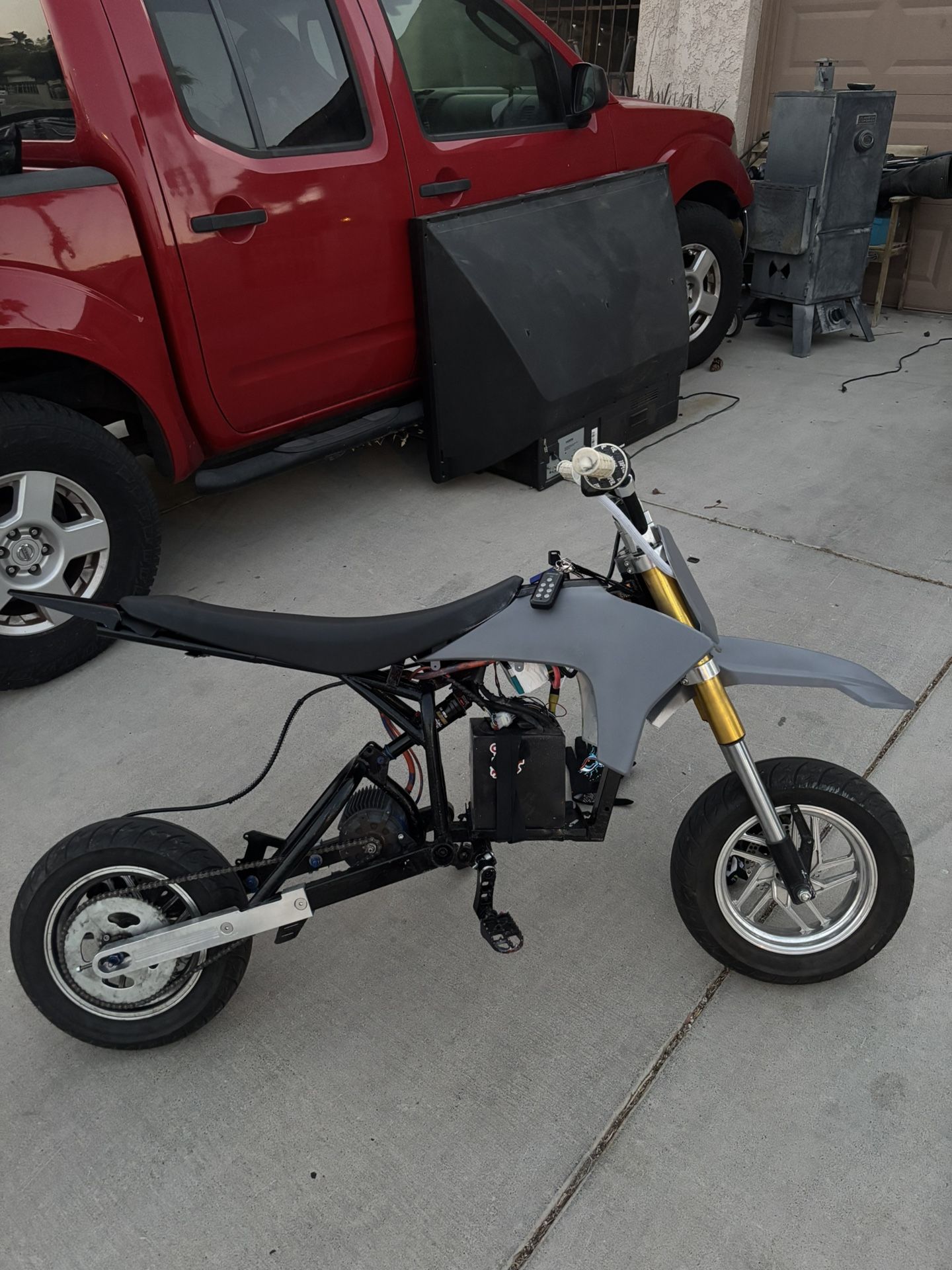 MX650 MODDED RAZOR/ ELECTRIC BIKE (NEGOTIABLE) for Sale in Las Vegas ...
