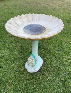 Birdbath 20"×17" x17"