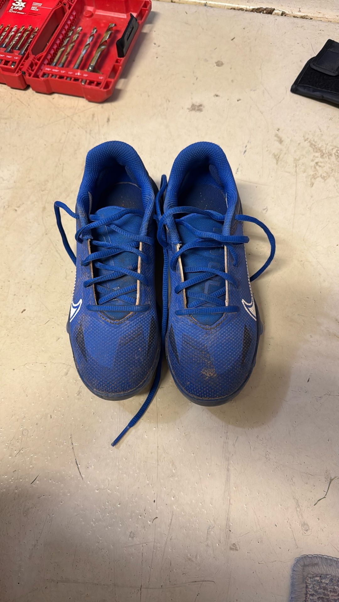 Boys baseball cleats size 1.5