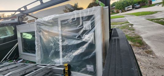 New package vinyl single hung Hurricane 🌀 impact 36x 49.25 compare to Home Depot lesser quality impact resistance in photos prices