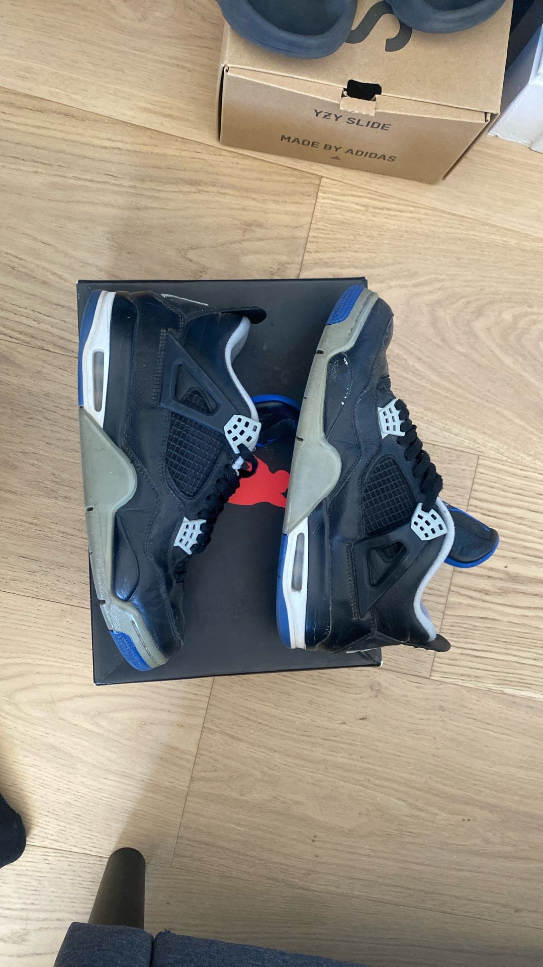 Jordan 4 Retro Motorsport Alternate
