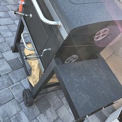 BBQ charcoal Grill