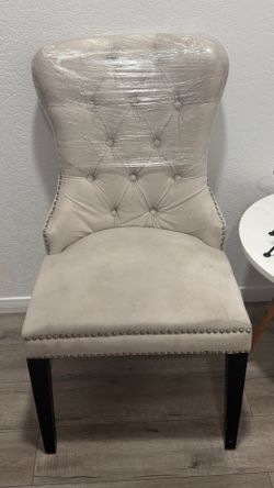 Off white chair