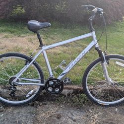 Marin Stinson 17" Medium Size Hybrid/Comfort Bicycle 