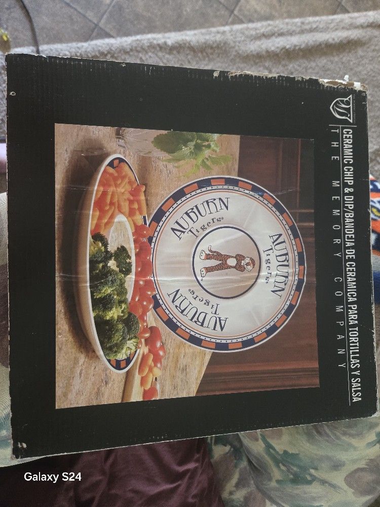 Auburn Ceramic Chips, Dip and Salsa Plate