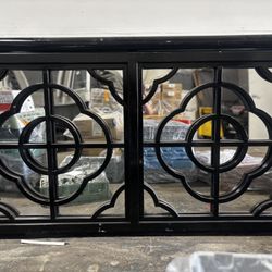 FANCY BLACK MIRRORED BAR