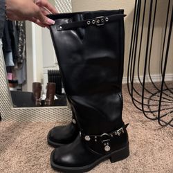 Black Buckle Boots
