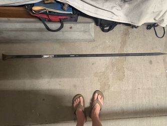 Husky Long Pry Bar digging bar