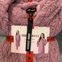 Brand New Room Service Women's Plush Robe Size Medium 