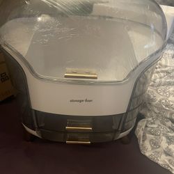 Makeup/perfume Holder