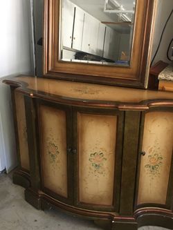 Beautiful Entry Cabinet With Mirror