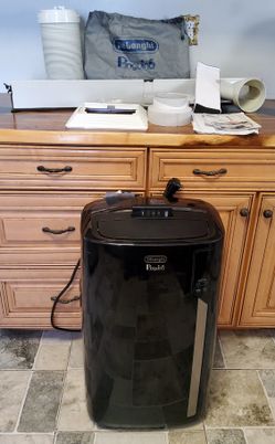 DeLonghi Pinguino Black 14,000 BTU Portable Air Conditioner (Lightly Used)