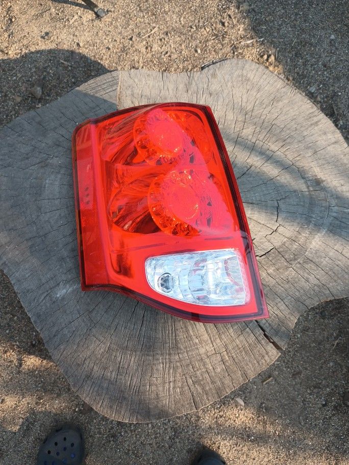 2012 Dodge CARAVAN Rear Tail Light