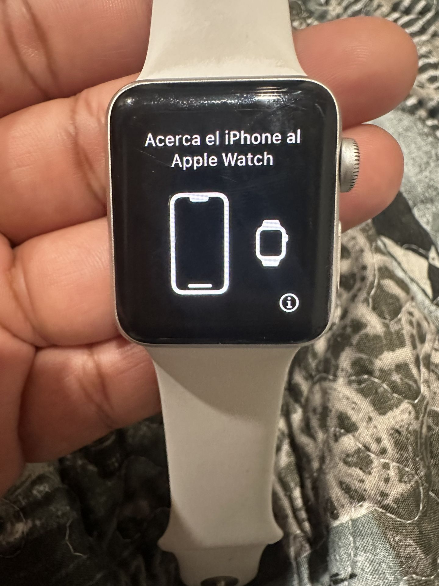 Apple Watch β Works Great β Clean β Ready to Pair