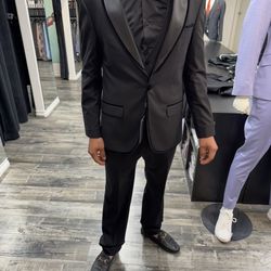 Suit/Tux