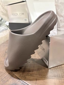 Yeezy Slide Size 13M YZY YS-01 Chocolate