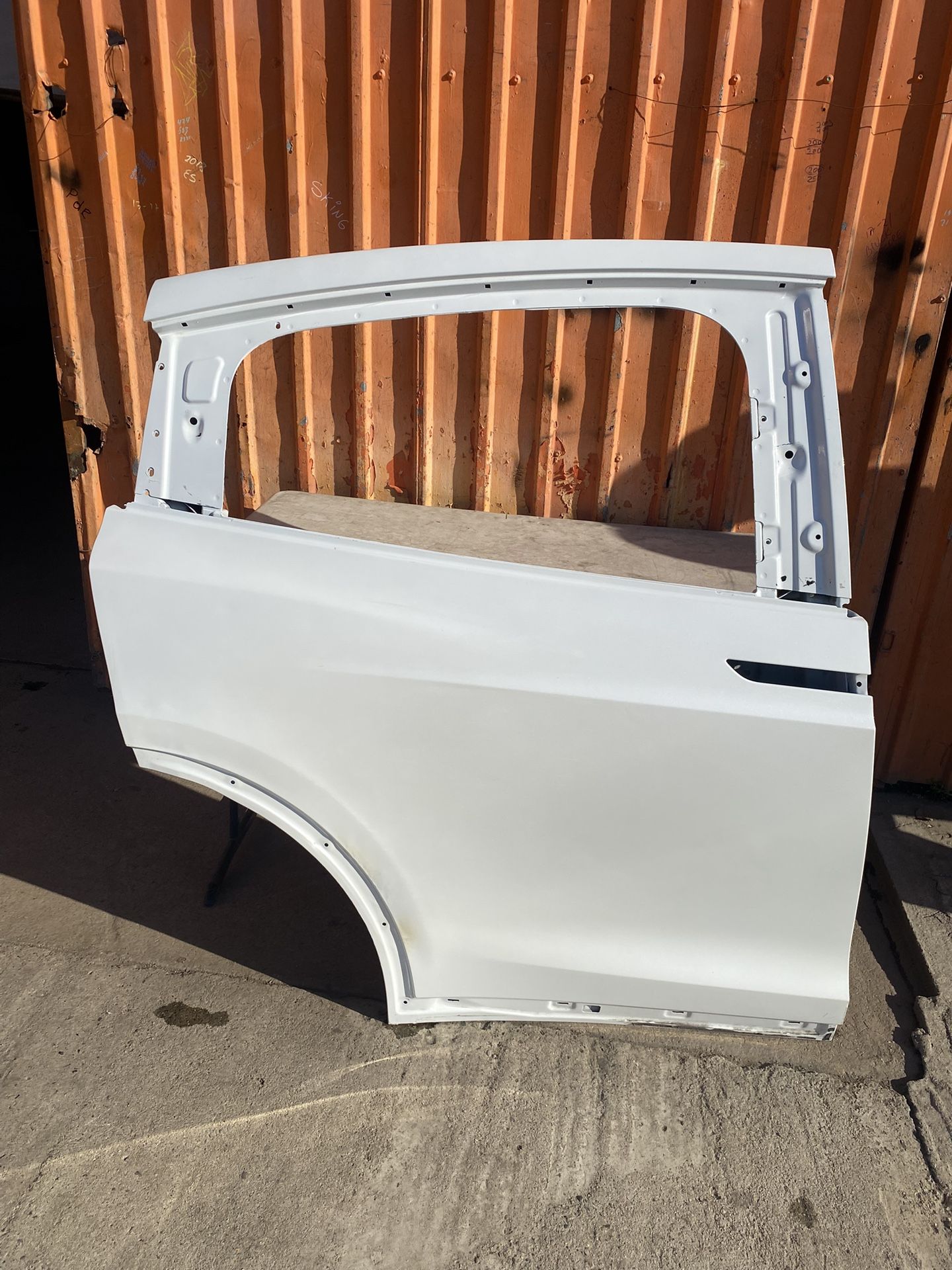 Tesla Model X.  OEM. REAR  Right Side Door  Good Condition. 2016-2017-2018-2019-2020-2021-2022-2023. Used. 