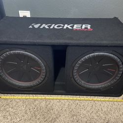 Dual 12" Kicker CompR 