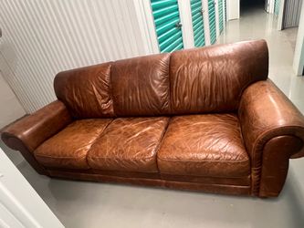 LAST DAY PICKUP 8/28 BY 3PM: 100% Premium Leather Couch