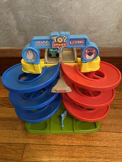 Kids Toy Story car ramp