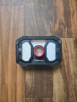 2000 Lumens LED Rechargeable Dual Panel Focusing Utility Light