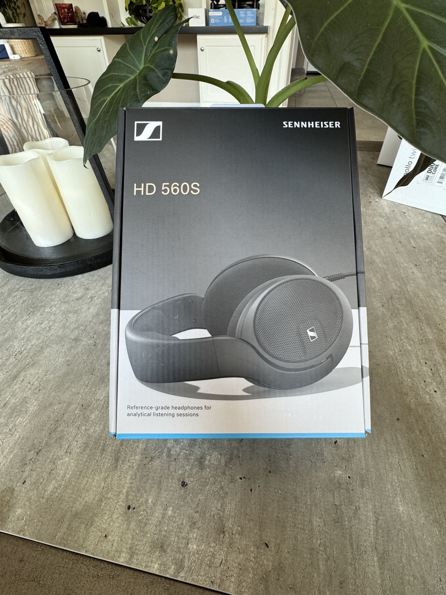 Sennheiser HD 560S Studio Audiophile Headphones