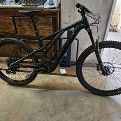 2024 Specialized  Full Suspension Mountain Bike.