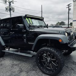 2017 Jeep Wrangler Unlimited Rubicon 4WD Supercharged W/ 80k Miles 