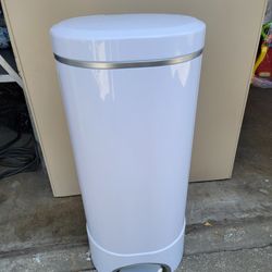 Munchkin Diaper Bin