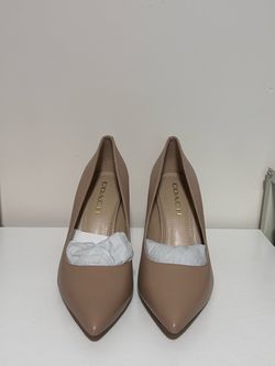 Coach Wiley pump color beechwood size 7B