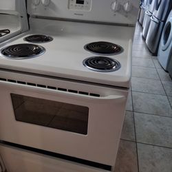 Electric Stove Works Great