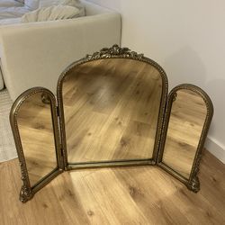 Anthropologie Gleaning Primrose Triptych Mirror — Perfect Condition