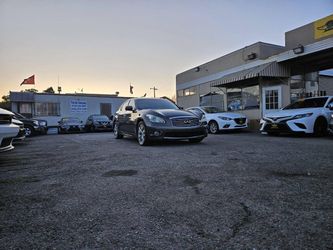 2012 INFINITI M37