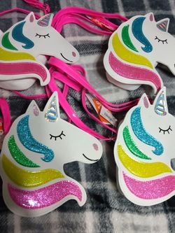 4 Unicorn Phone Or Accessories Purse Selling As A Bundle All 4 For $25