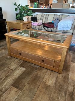 Coffee table set