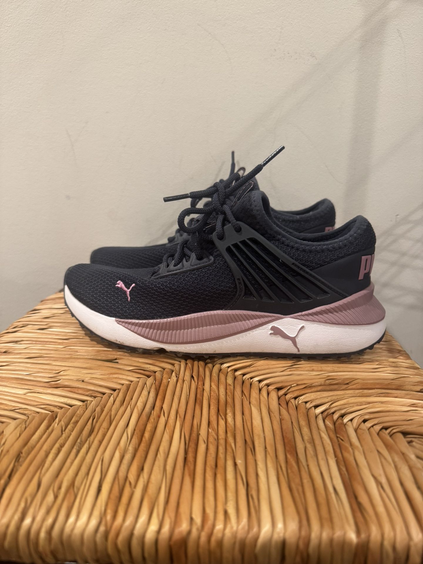Puma Women's Blue and Pink Running Shoes Size 7.5