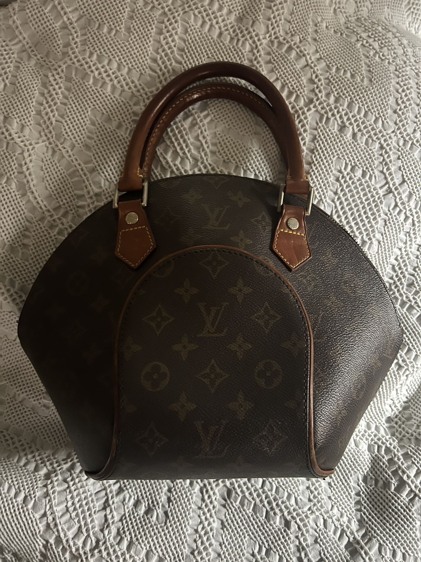 Women’s Hand Bag
