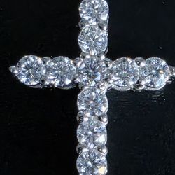 MOSSANITE CROSS VVS1