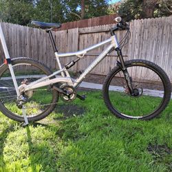 Cannondale Rush In Excellent Condition!! 