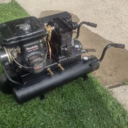 Gas Air Compressor-- Makita MAC6000