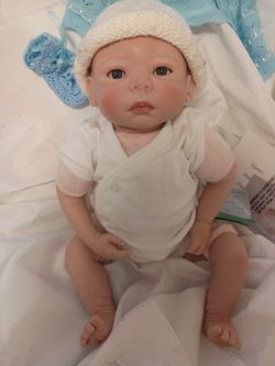 Doll reborn bebe