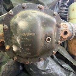 2018 Jeep JL M200 axle 3.45s  Needs Bearings